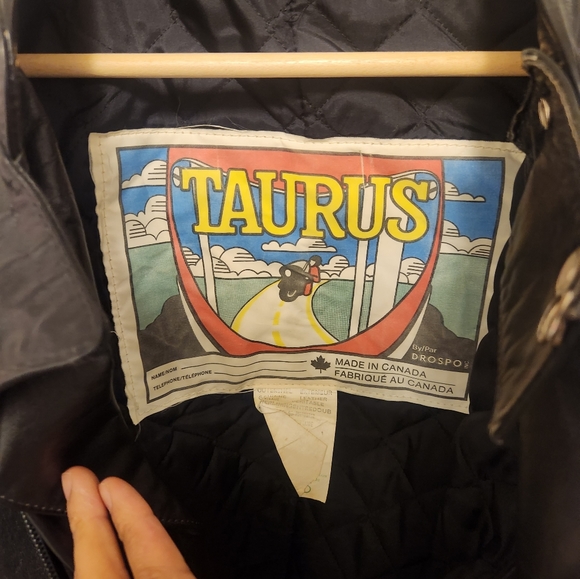 Motorcycle leather jacket - Picture 2 of 6